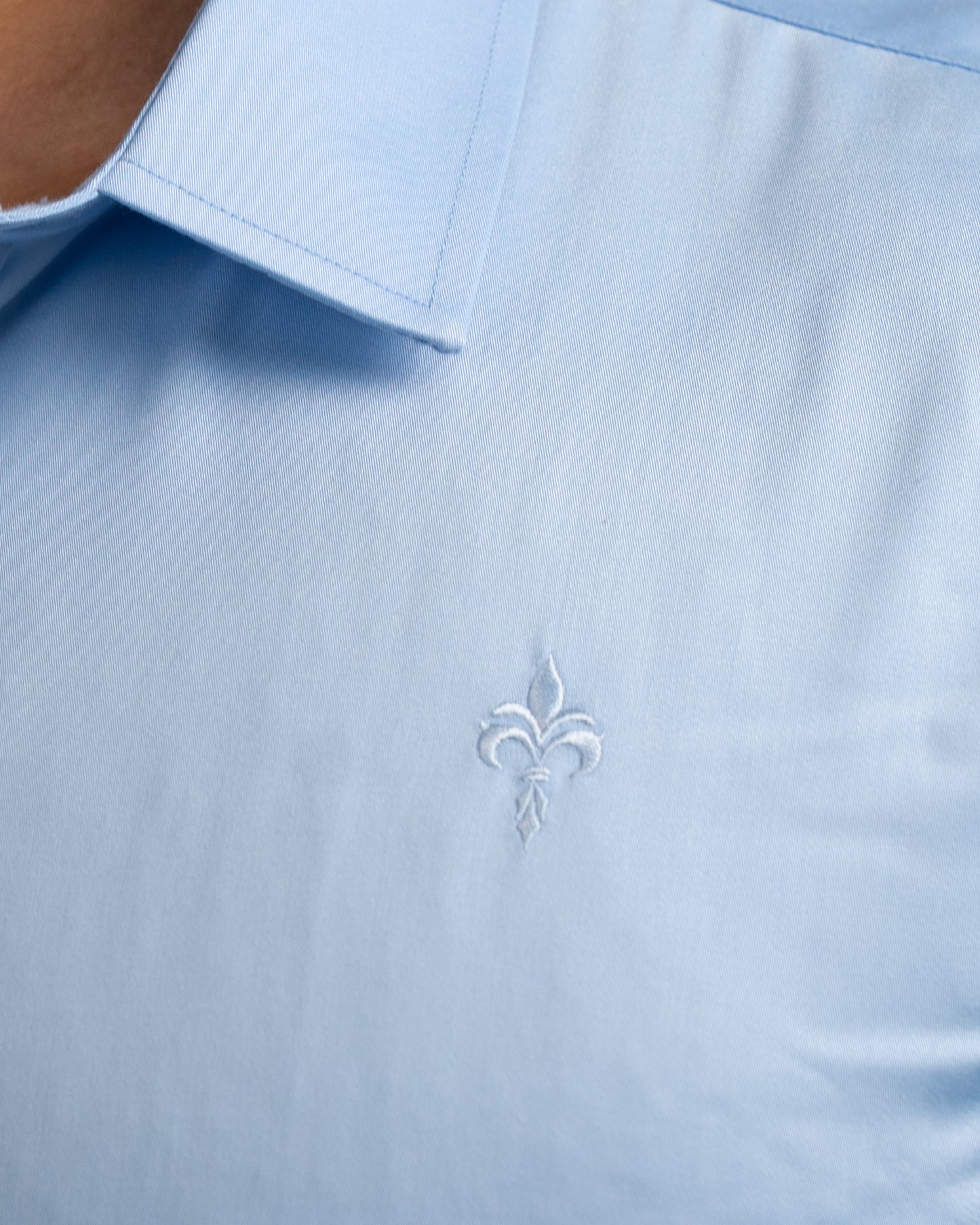 NEW! Tailored Fit Short Long Shirt Pale Blue