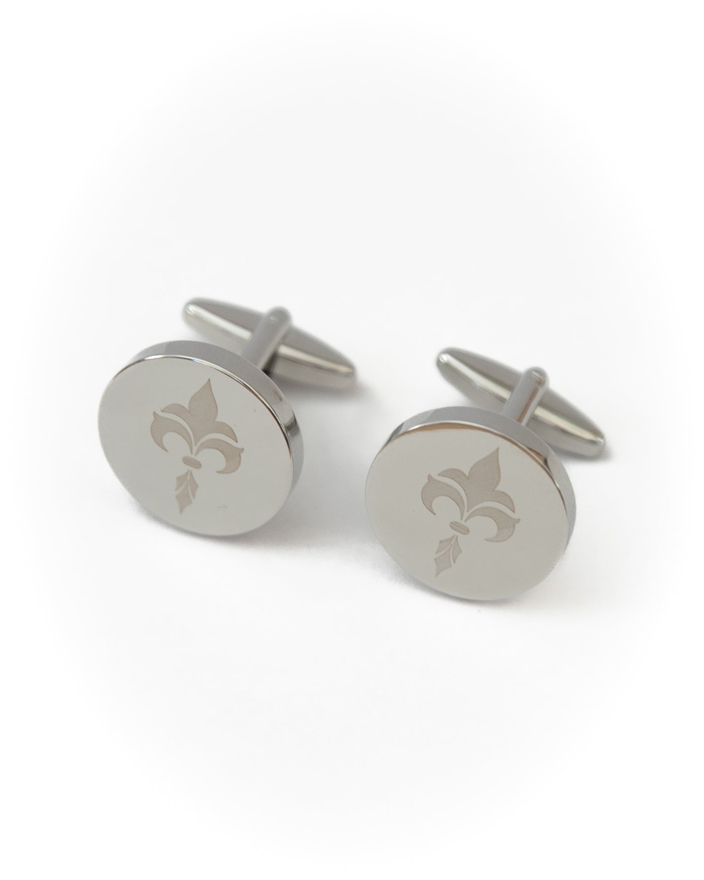 Round Engraved Louis Arjuna Cufflink